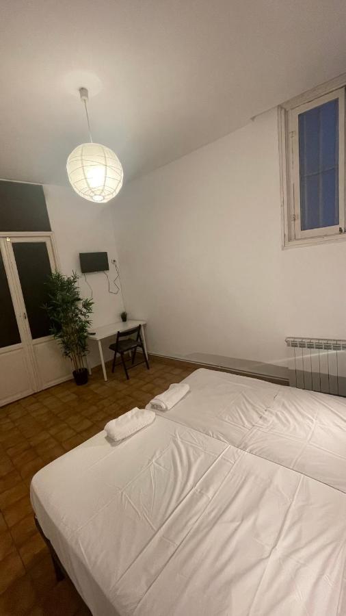 Leon Habitaciones Madrid Exteriör bild